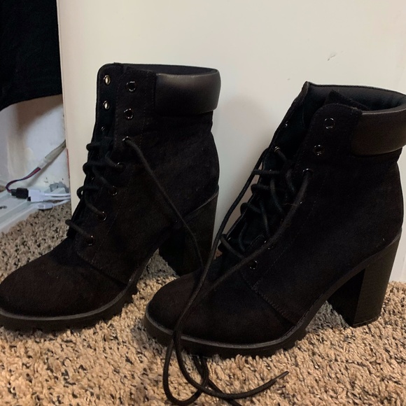 Black heeled booties - Picture 7 of 7